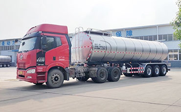 廣西顧經(jīng)理：選來選取，還是新東機(jī)械鮮奶運(yùn)輸車靠譜