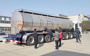 2025年食品級運輸標桿：國內(nèi)奶罐車廠