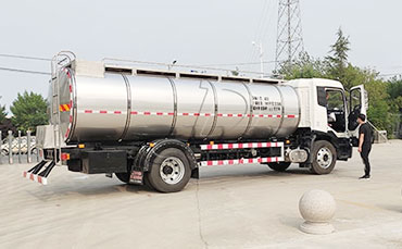 天潤新東牛奶運輸車被評為中國知名品牌